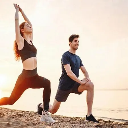 Single-story, Year-round *